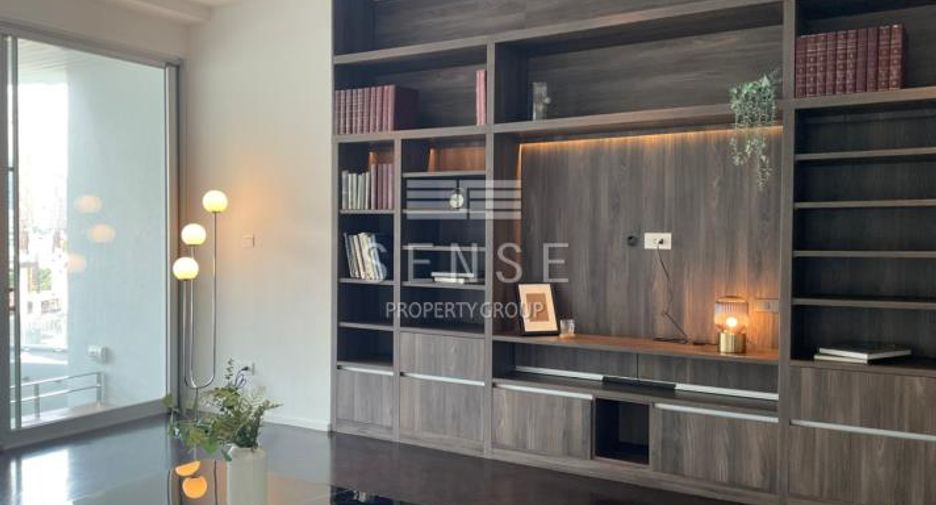 For rent 5 bedrooms condo in Sathon, Bangkok
