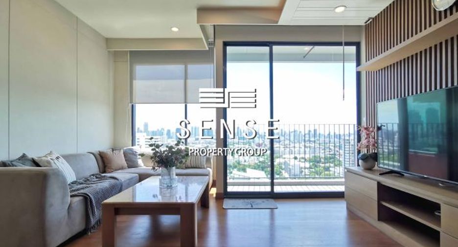 For rent 2 bedrooms condo in Yan Nawa, Bangkok
