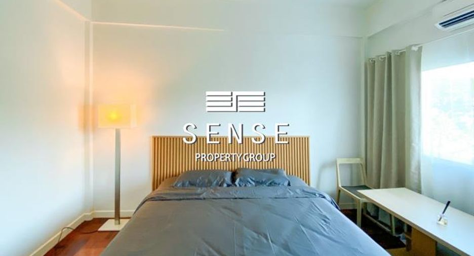 For rent and for sale 4 bedrooms townhouse in Khlong Toei, Bangkok