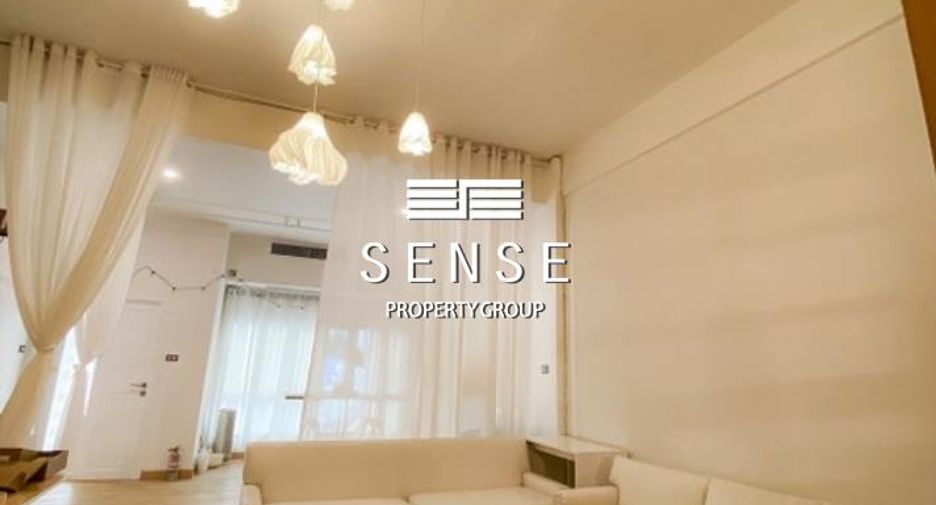 For rent and for sale 4 bedrooms townhouse in Khlong Toei, Bangkok