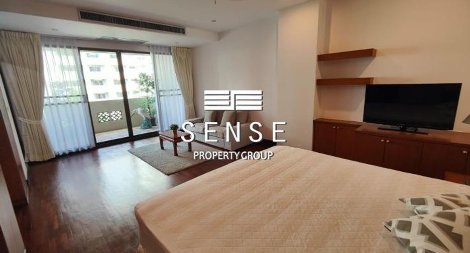 For rent 3 bedrooms condo in Watthana, Bangkok