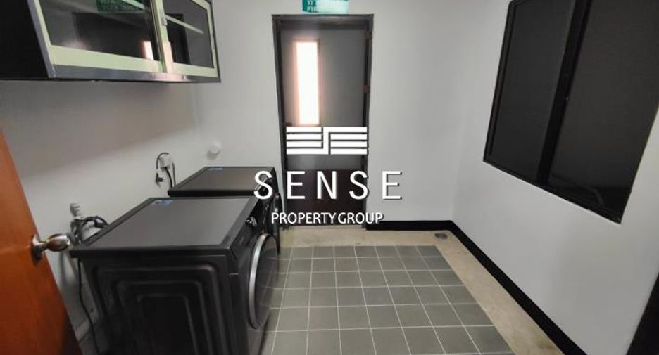 For rent 3 bedrooms condo in Watthana, Bangkok