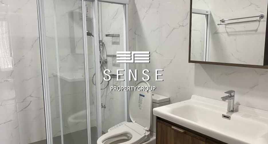 For rent 3 bedrooms condo in Khlong Toei, Bangkok