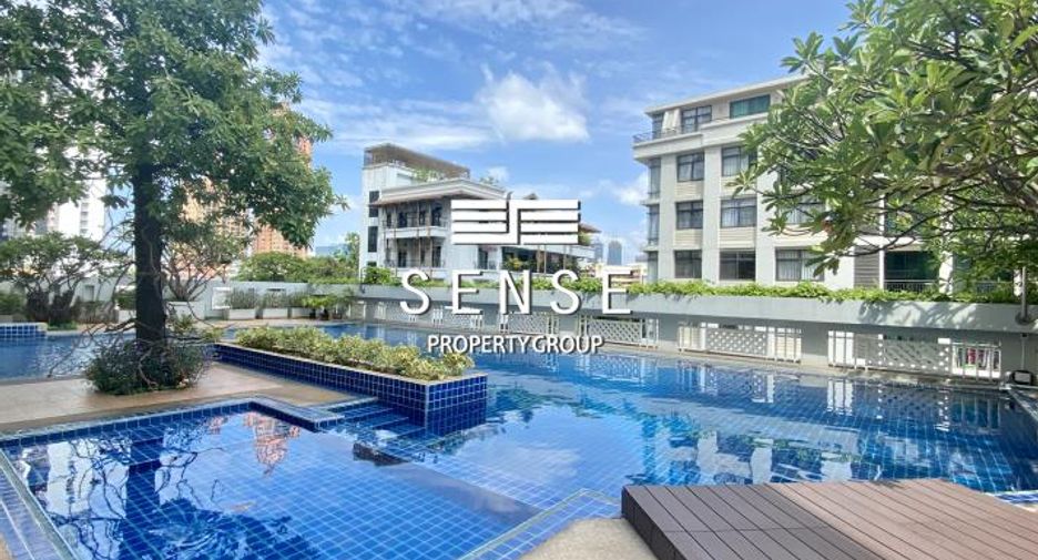 For rent 3 bedrooms condo in Khlong Toei, Bangkok