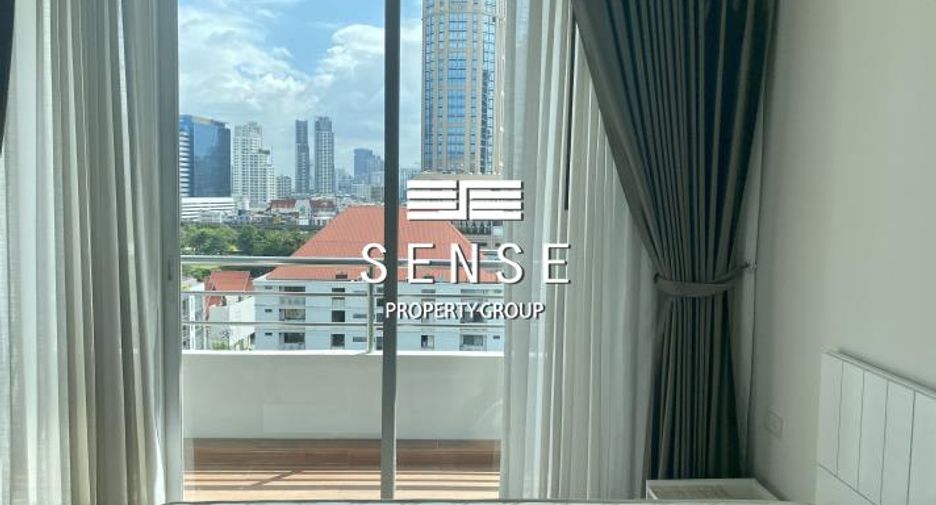 For rent 3 bedrooms condo in Khlong Toei, Bangkok