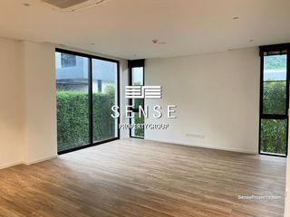 For rent 4 bedrooms house in Khlong Toei, Bangkok