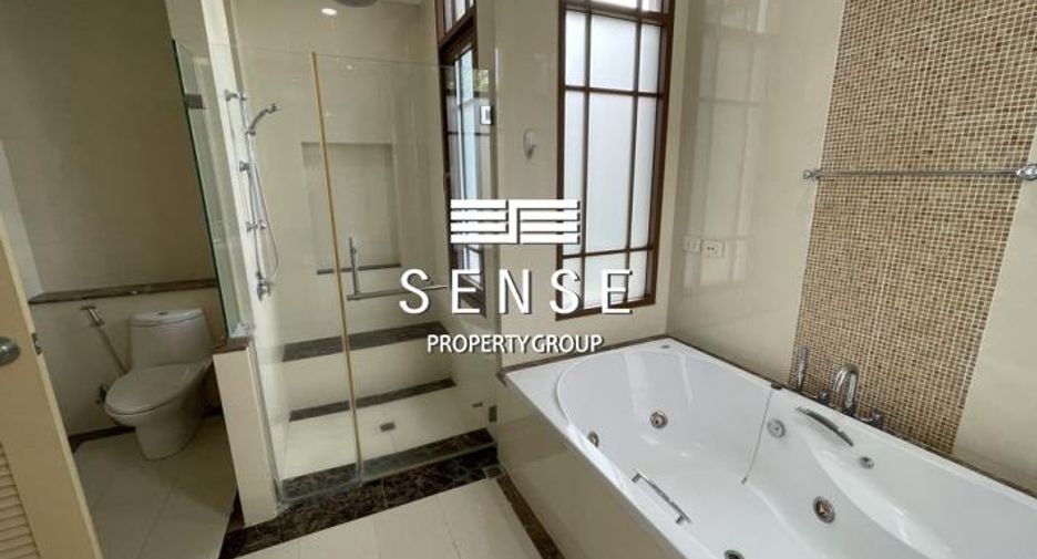 For rent 4 bedrooms house in Pathum Wan, Bangkok