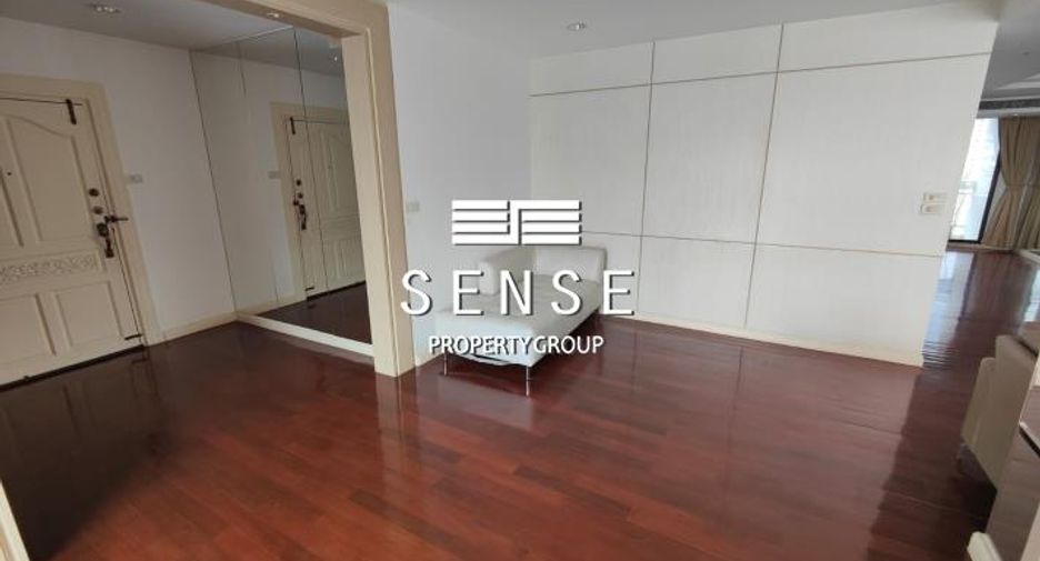 For sale 3 bedrooms condo in Watthana, Bangkok