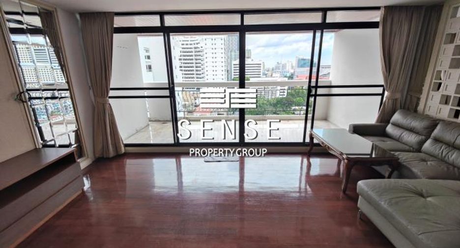 For sale 3 bedrooms condo in Watthana, Bangkok