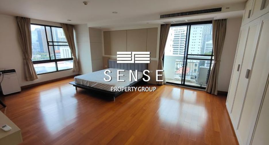 For sale 3 bedrooms condo in Watthana, Bangkok