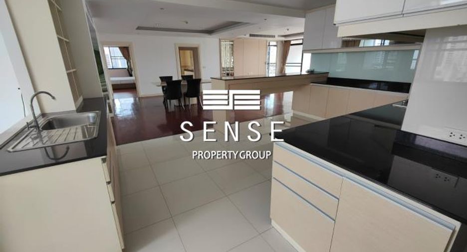 For sale 3 bedrooms condo in Watthana, Bangkok