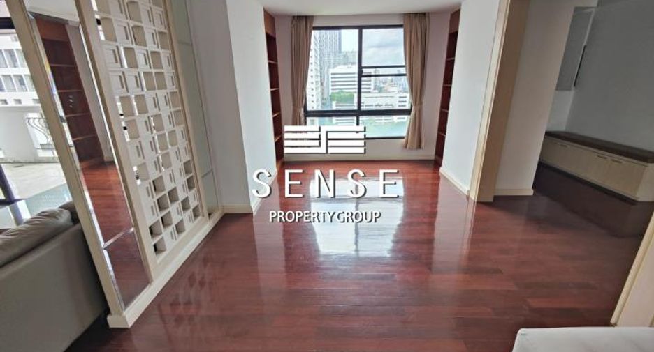For sale 3 bedrooms condo in Watthana, Bangkok