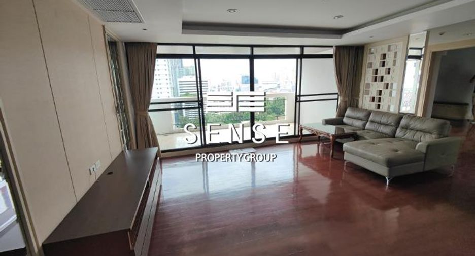 For sale 3 bedrooms condo in Watthana, Bangkok
