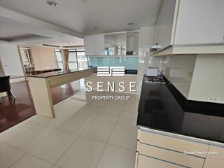 For sale 3 bedrooms condo in Watthana, Bangkok