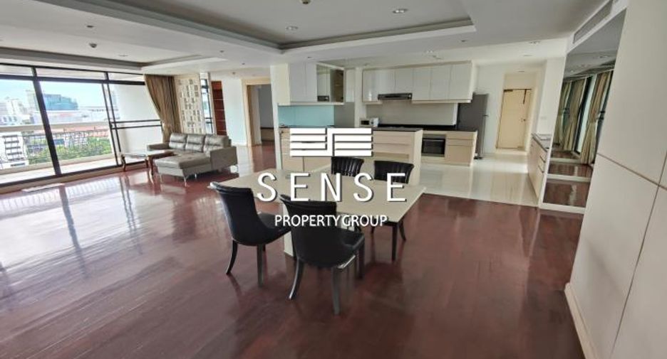 For sale 3 bedrooms condo in Watthana, Bangkok