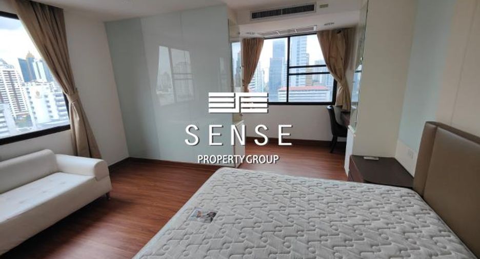 For sale 3 bedrooms condo in Watthana, Bangkok
