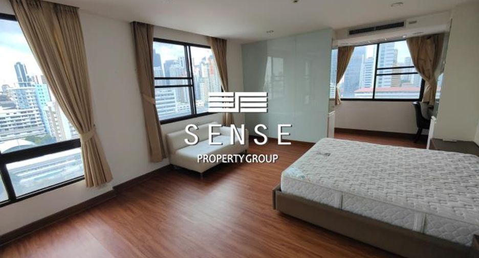 For sale 3 bedrooms condo in Watthana, Bangkok