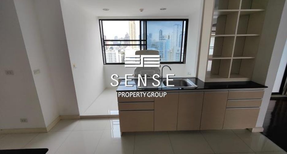 For sale 3 bedrooms condo in Watthana, Bangkok