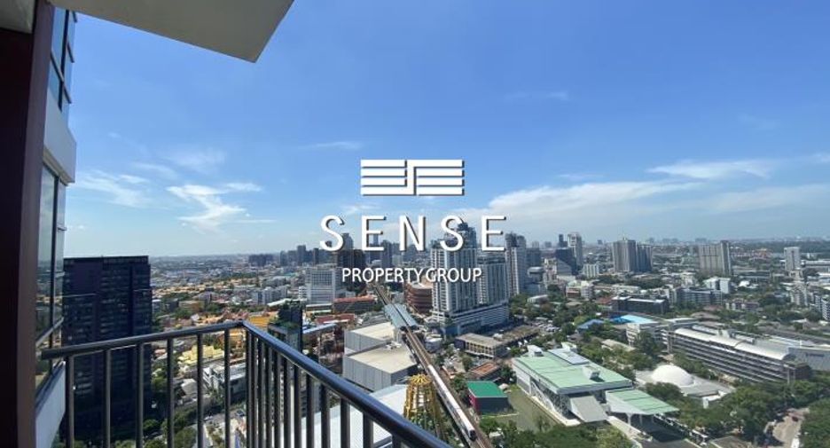 For rent 3 bedrooms condo in Khlong Toei, Bangkok