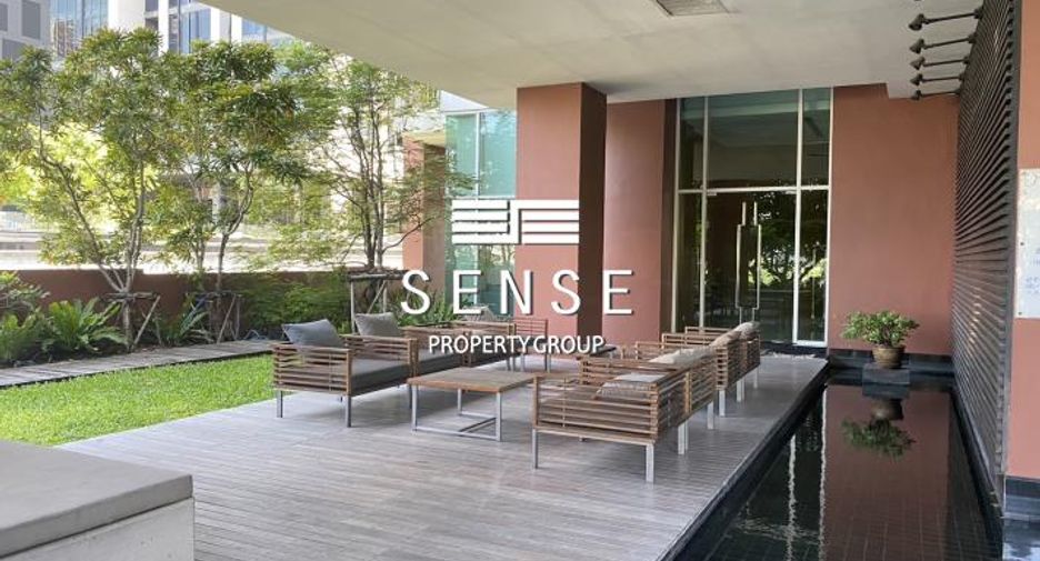 For rent 3 bedrooms condo in Khlong Toei, Bangkok