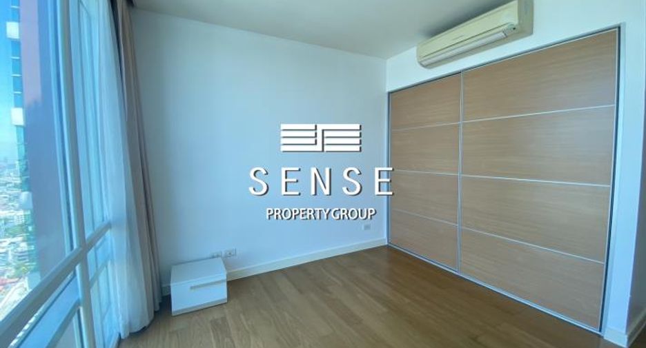 For rent 3 bedrooms condo in Khlong Toei, Bangkok