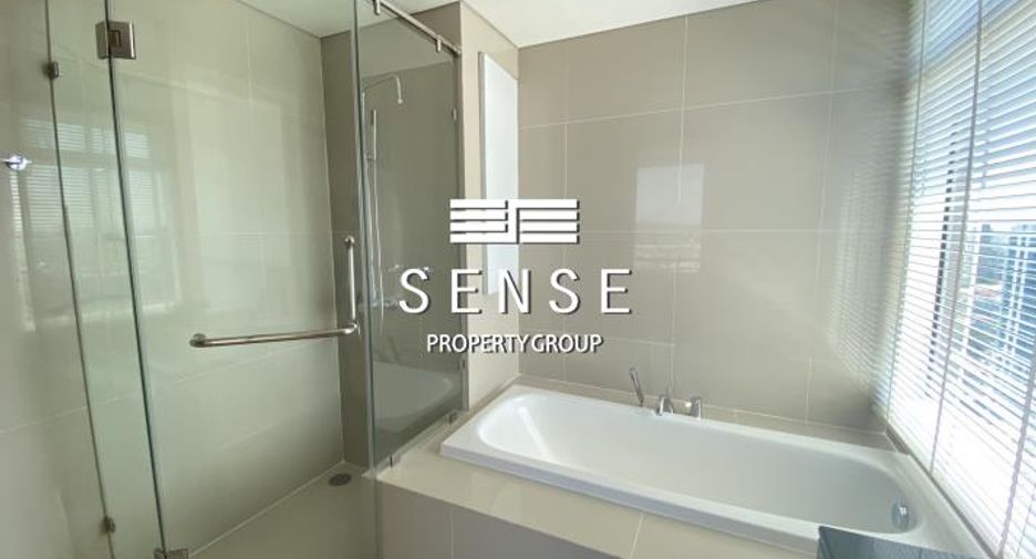 For rent 3 bedrooms condo in Khlong Toei, Bangkok
