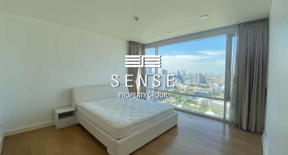 For rent 3 bedrooms condo in Khlong Toei, Bangkok