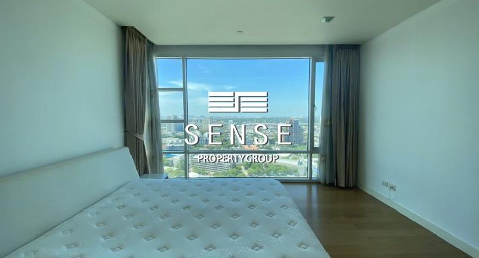 For rent 3 bedrooms condo in Khlong Toei, Bangkok