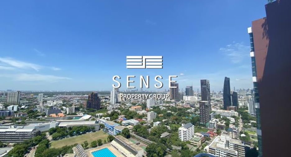 For rent 3 bedrooms condo in Khlong Toei, Bangkok