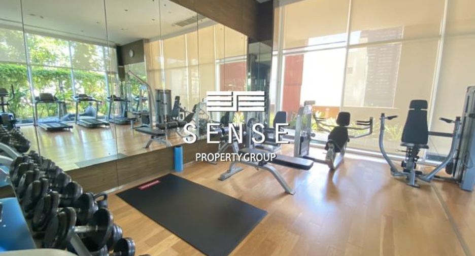 For rent 3 bedrooms condo in Khlong Toei, Bangkok