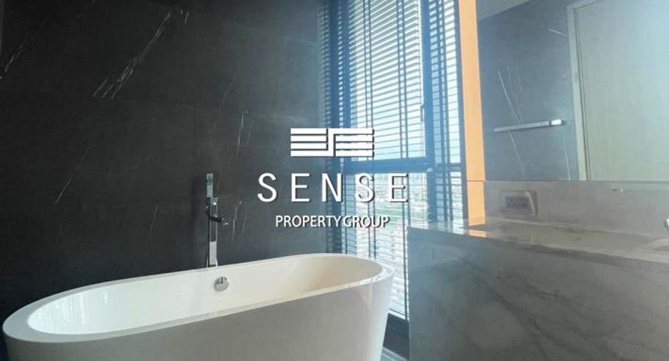 For rent 2 bedrooms condo in Watthana, Bangkok