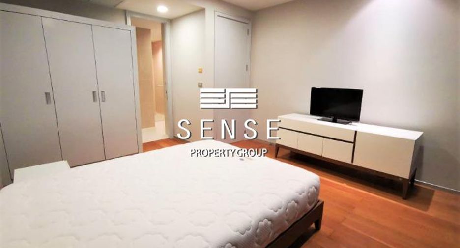 For rent 2 bedrooms condo in Khlong Toei, Bangkok