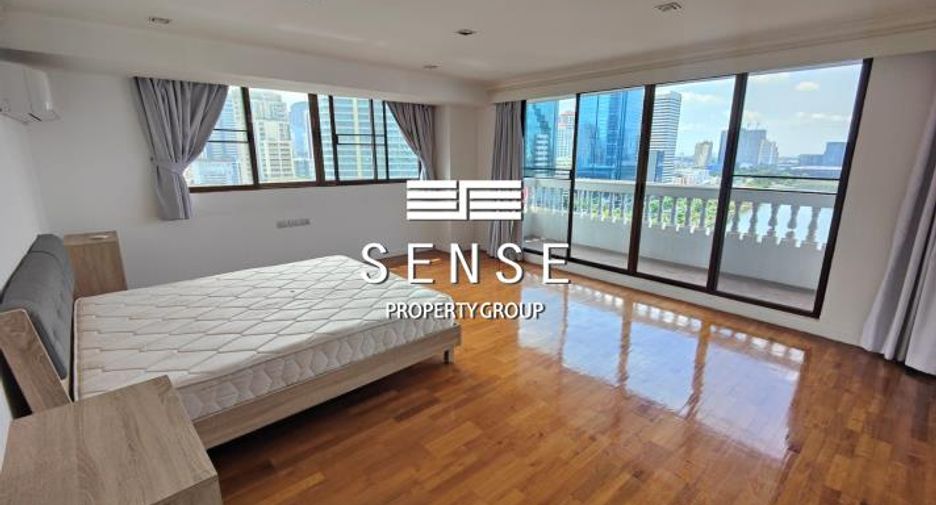For rent 4 bedrooms condo in Khlong Toei, Bangkok