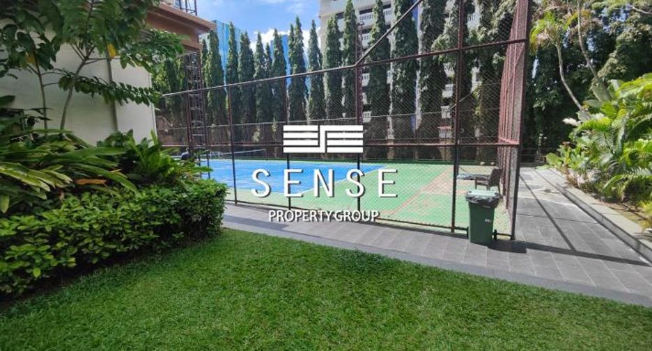 For rent 4 bedrooms condo in Khlong Toei, Bangkok