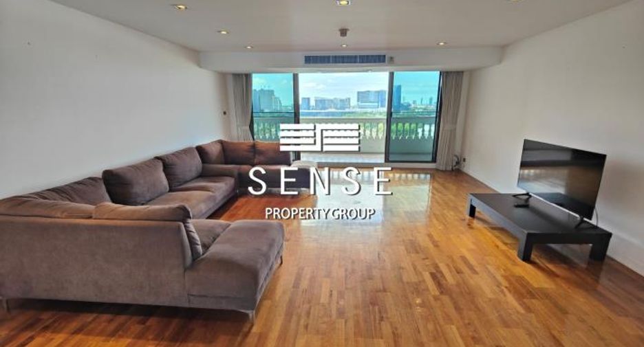 For rent 4 bedrooms condo in Khlong Toei, Bangkok