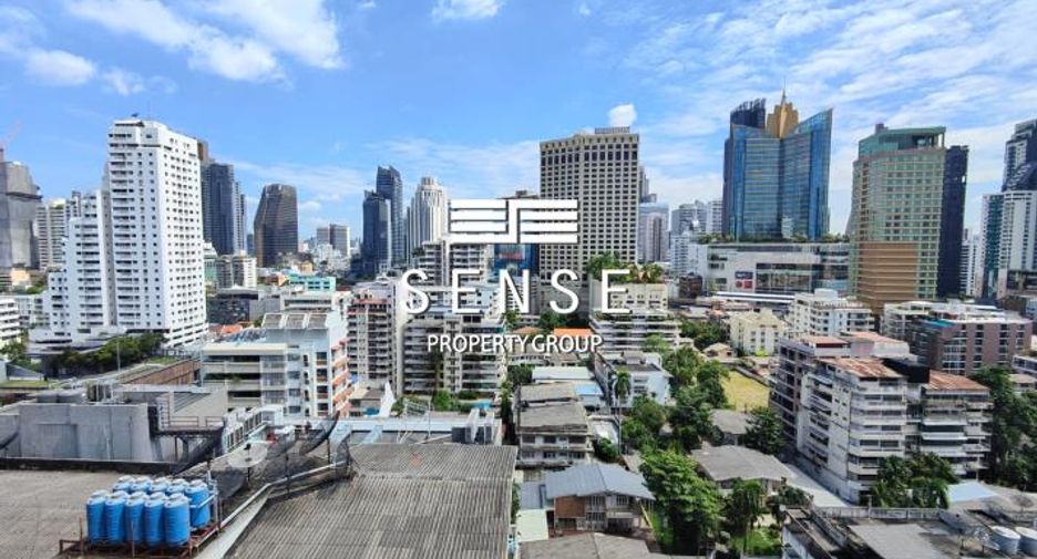For rent 4 bedrooms condo in Khlong Toei, Bangkok