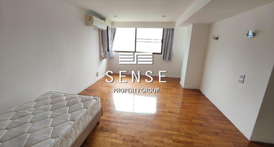 For rent 4 bedrooms condo in Khlong Toei, Bangkok