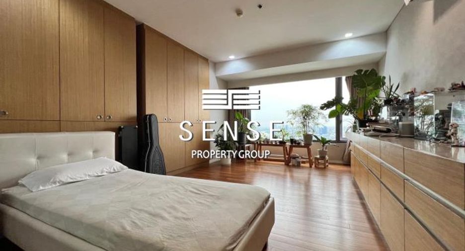 For sale 3 bedrooms condo in Sathon, Bangkok