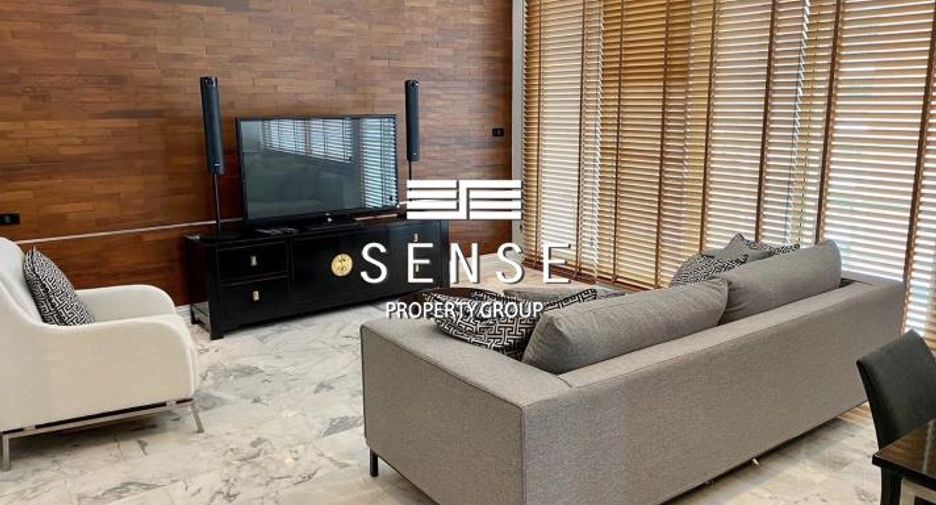 For rent 2 bedrooms condo in Khlong Toei, Bangkok