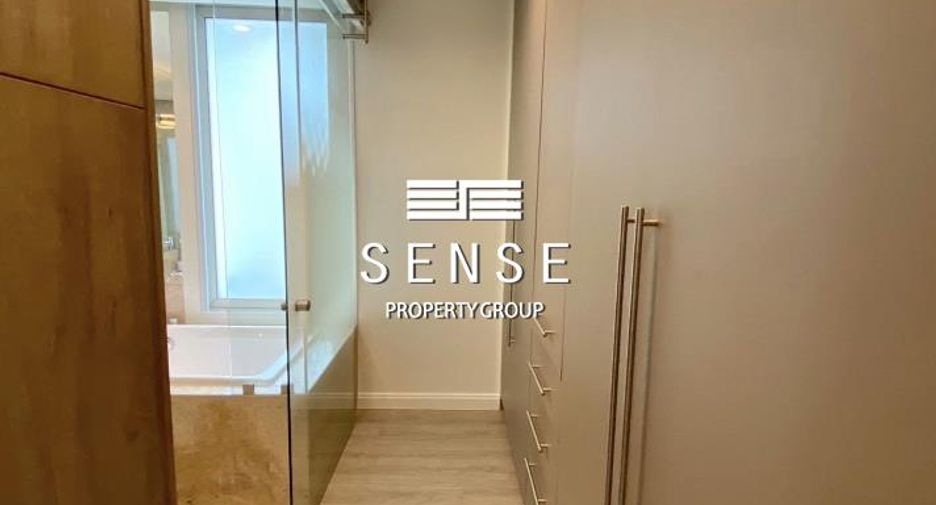 For rent 2 bedrooms condo in Khlong Toei, Bangkok