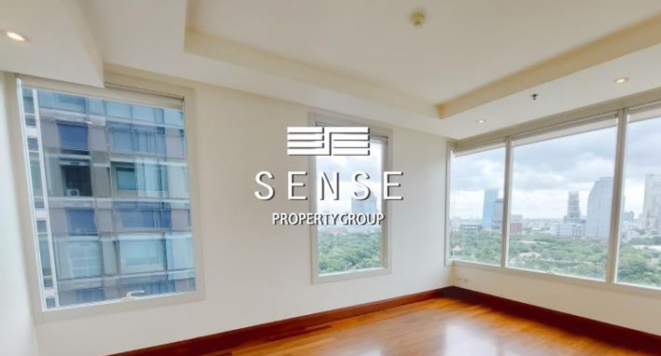 For rent 3 bedrooms condo in Sathon, Bangkok