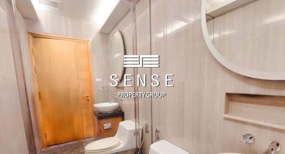 For rent 3 bedrooms condo in Sathon, Bangkok