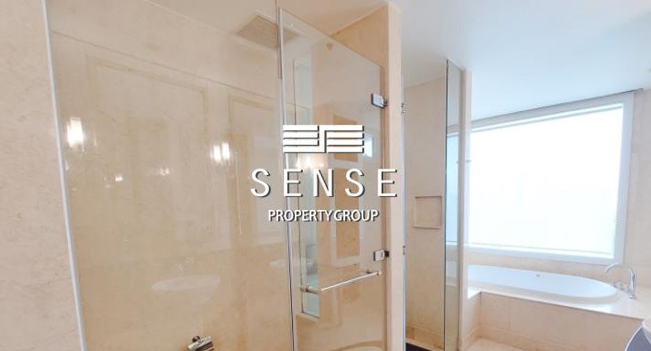 For rent 3 bedrooms condo in Sathon, Bangkok