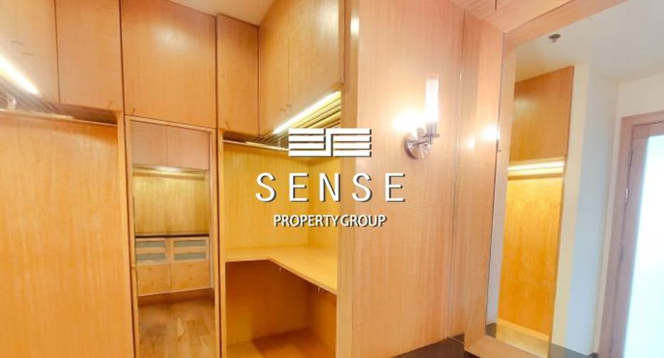 For rent 3 bedrooms condo in Sathon, Bangkok