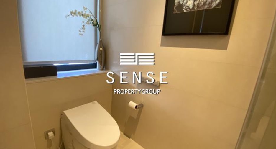 For rent 2 bedrooms condo in Watthana, Bangkok