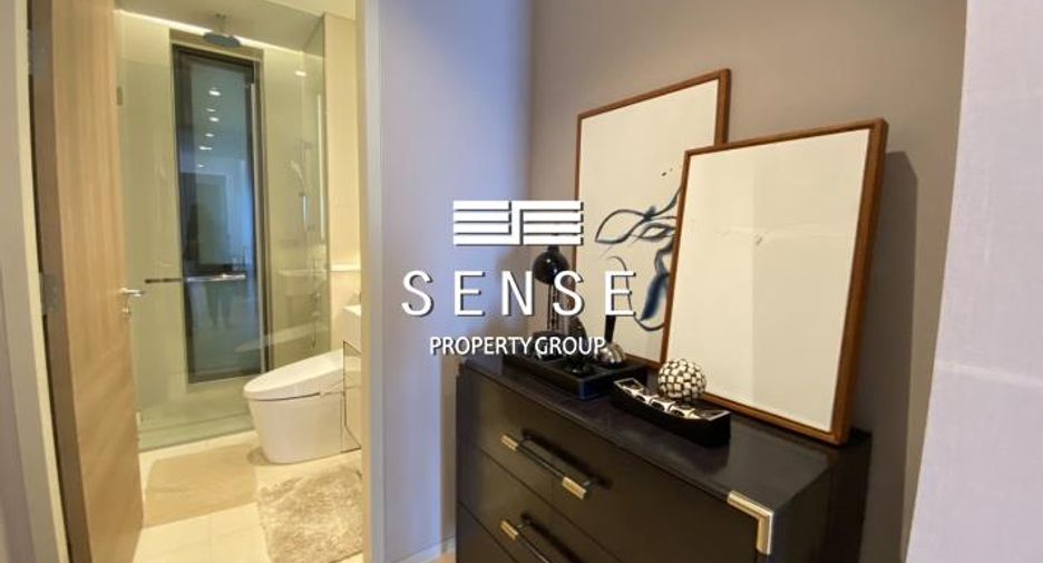 For rent 2 bedrooms condo in Watthana, Bangkok