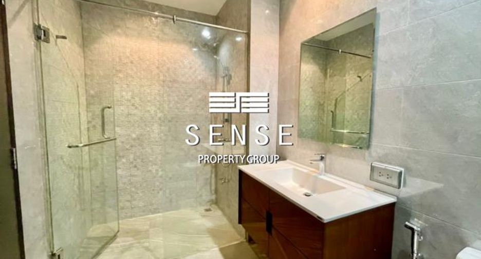 For rent 3 bedrooms condo in Khlong Toei, Bangkok
