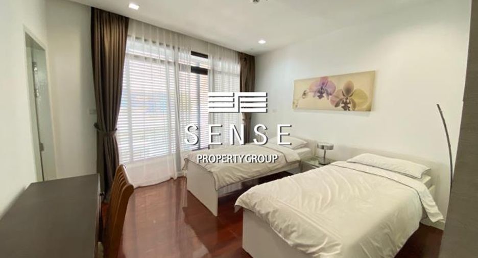 For rent 3 ベッドルーム condo in Yan Nawa, Bangkok