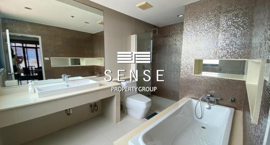 For rent 3 ベッドルーム condo in Yan Nawa, Bangkok