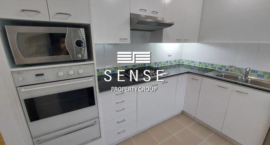 For rent 3 bedrooms condo in Sathon, Bangkok